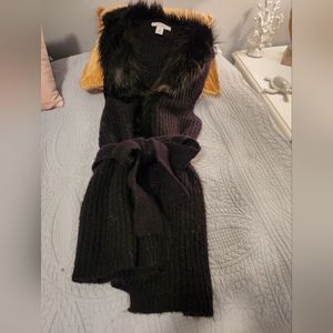 WHBM black fur collar sleeveless with belt waist sweater cardigan